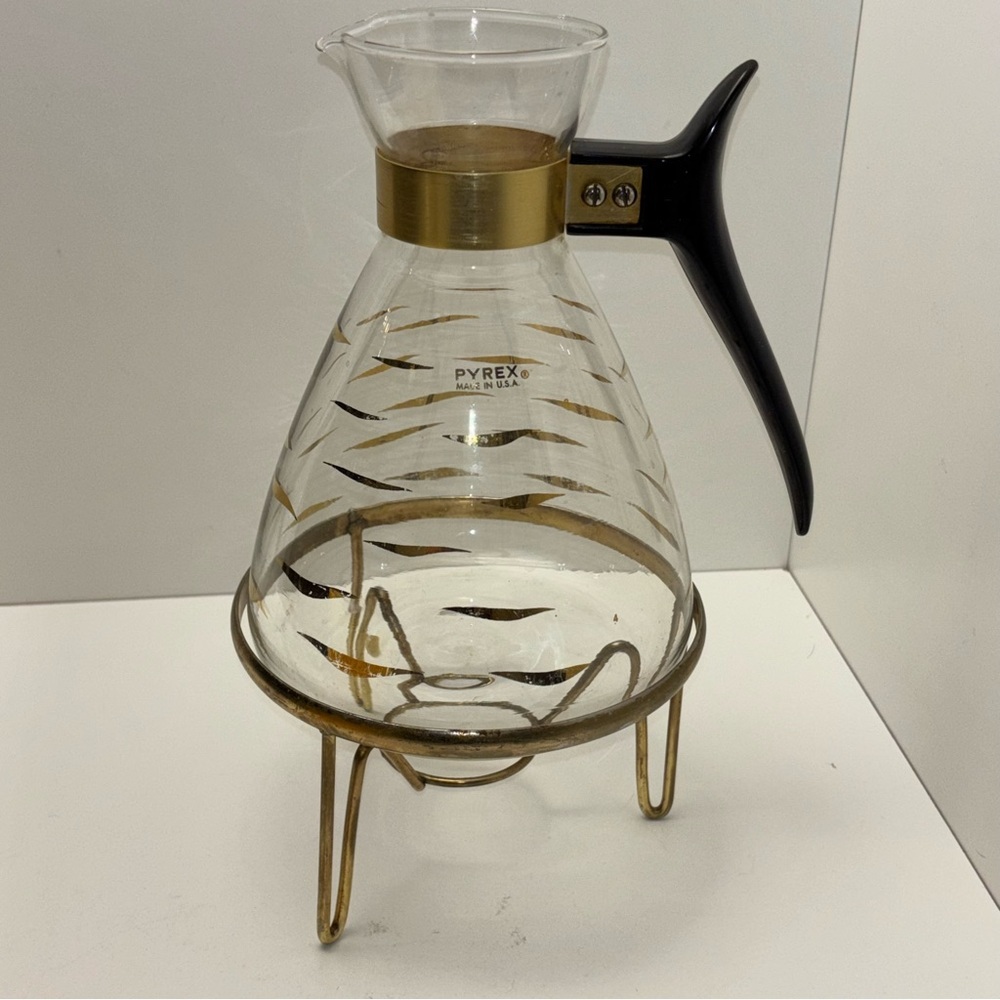 Vintage Pyrex Gold Wave 10 cup coffee carafe with warming stand
